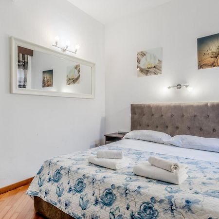 Appartamento House Trevi Roma Esterno foto